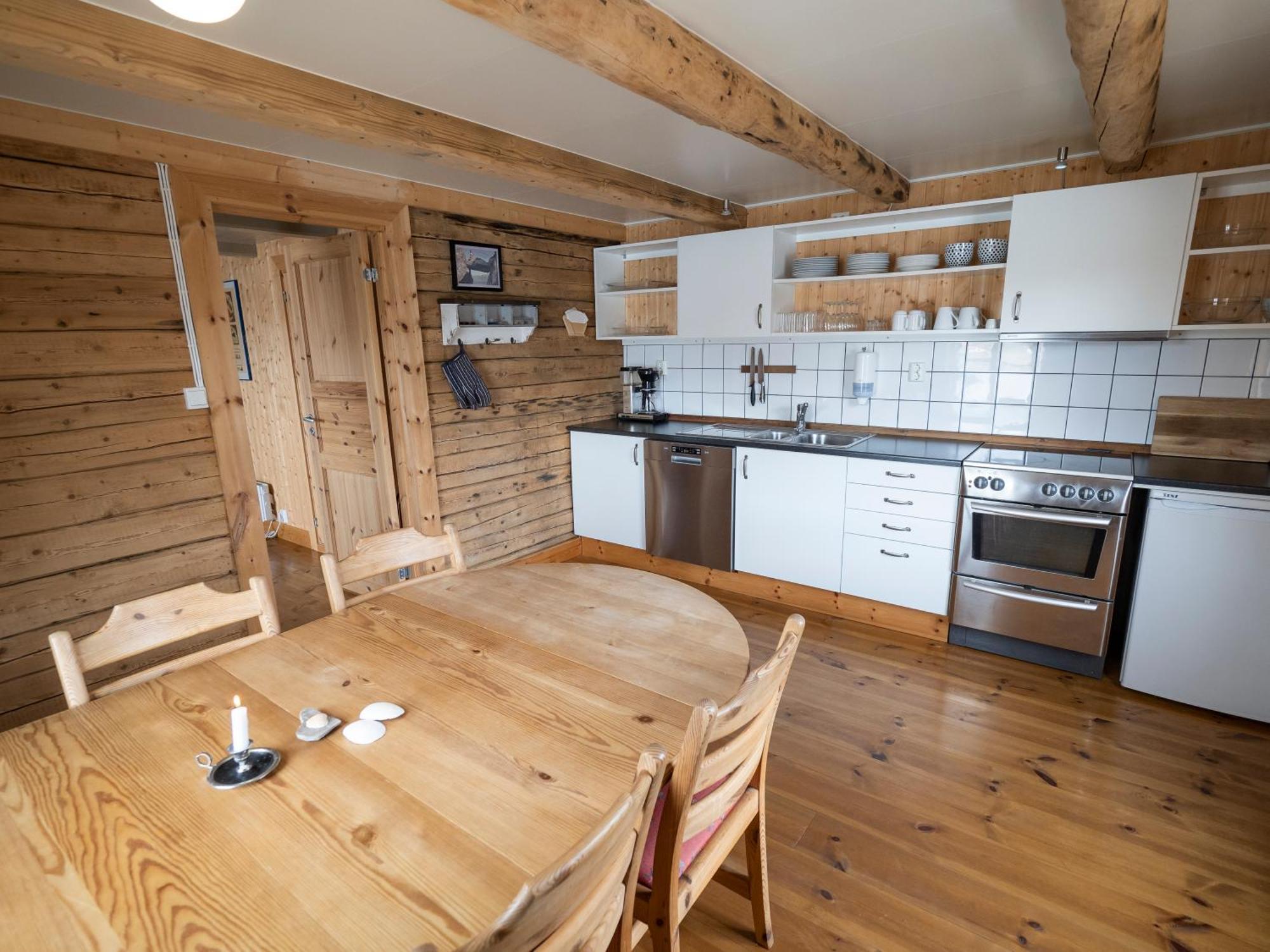 Kalle I Lofoten Kabelvag Bilik gambar